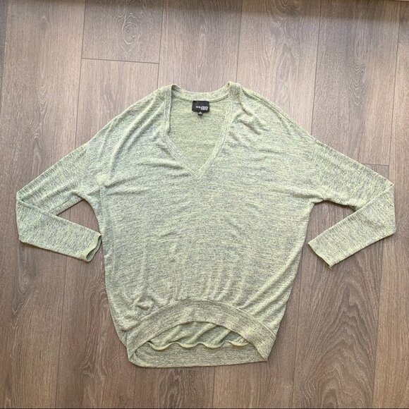 Aritzia Wilfred Free Devinette V-Neck Long Sleeves Heathered Shirt Green Size XS - Picture 3 of 16